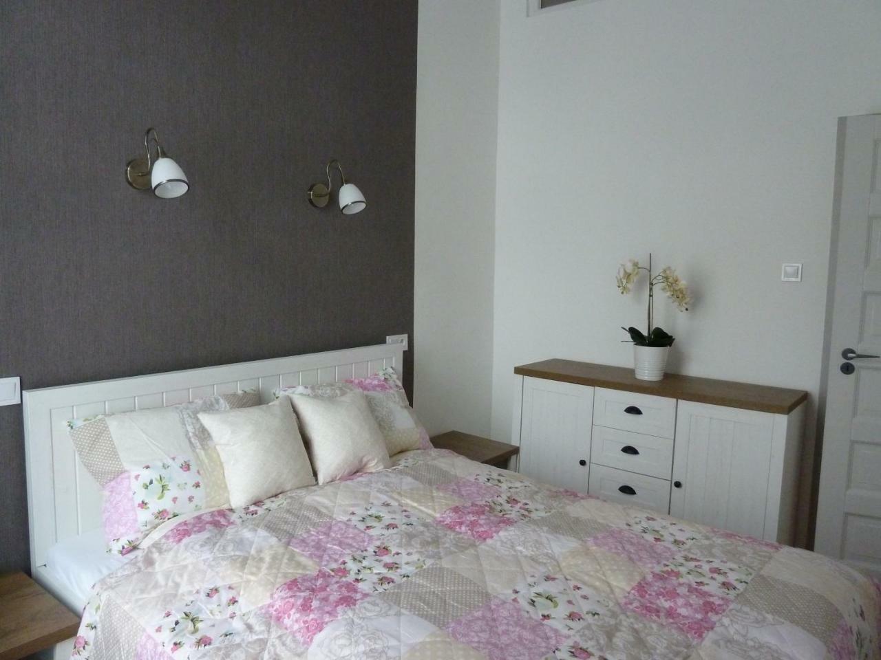 Kossuth Apartmanok ديبريتْسين المظهر الخارجي الصورة